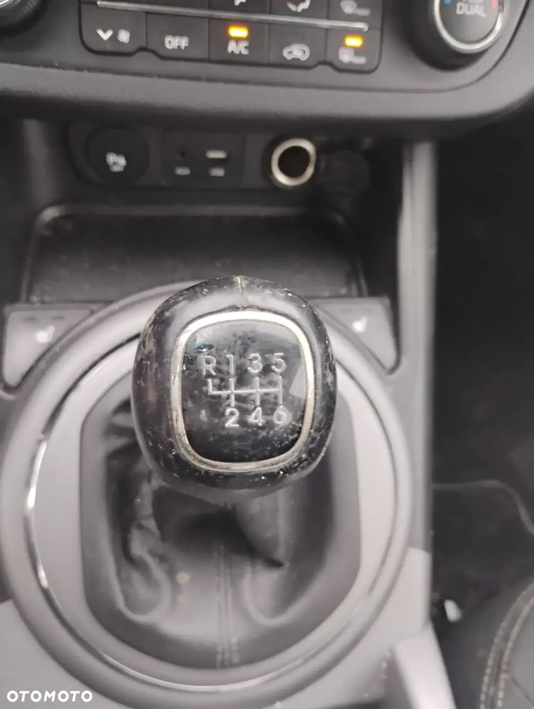 Kia Sportage - 16