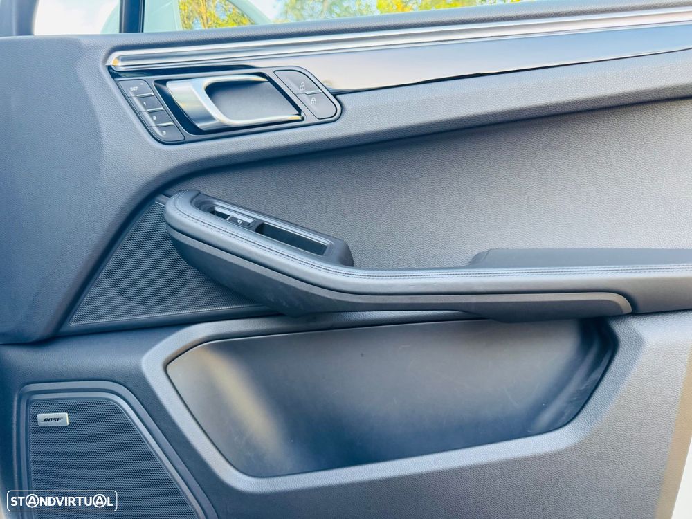 Porsche Macan S - 60