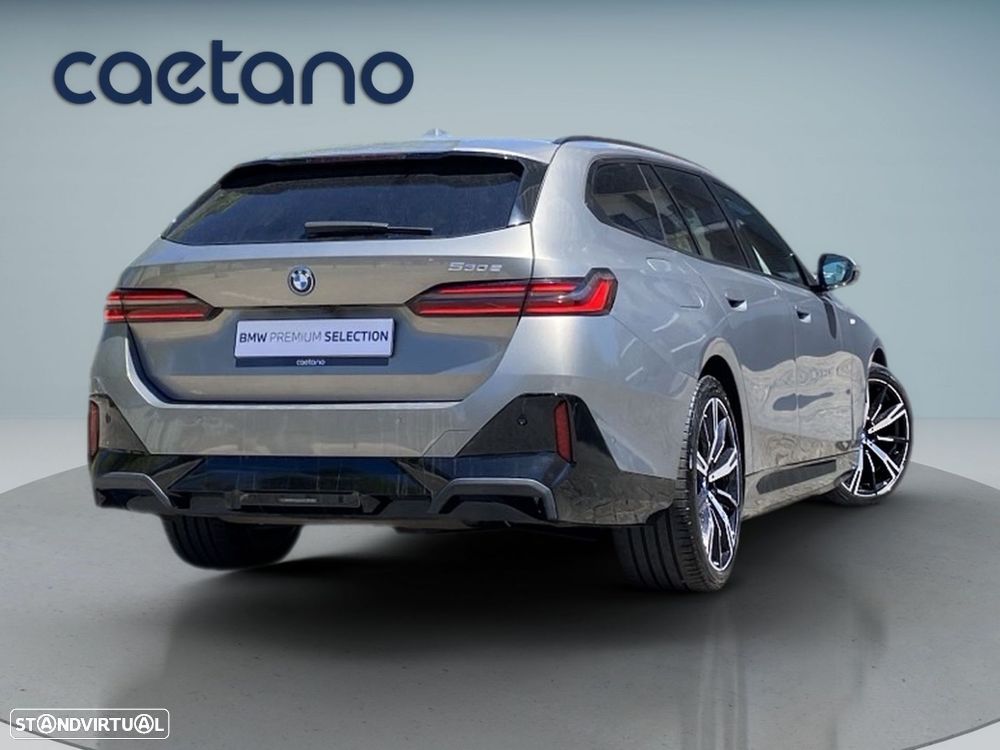 BMW 530 e Pack Desportivo M Pro - 2