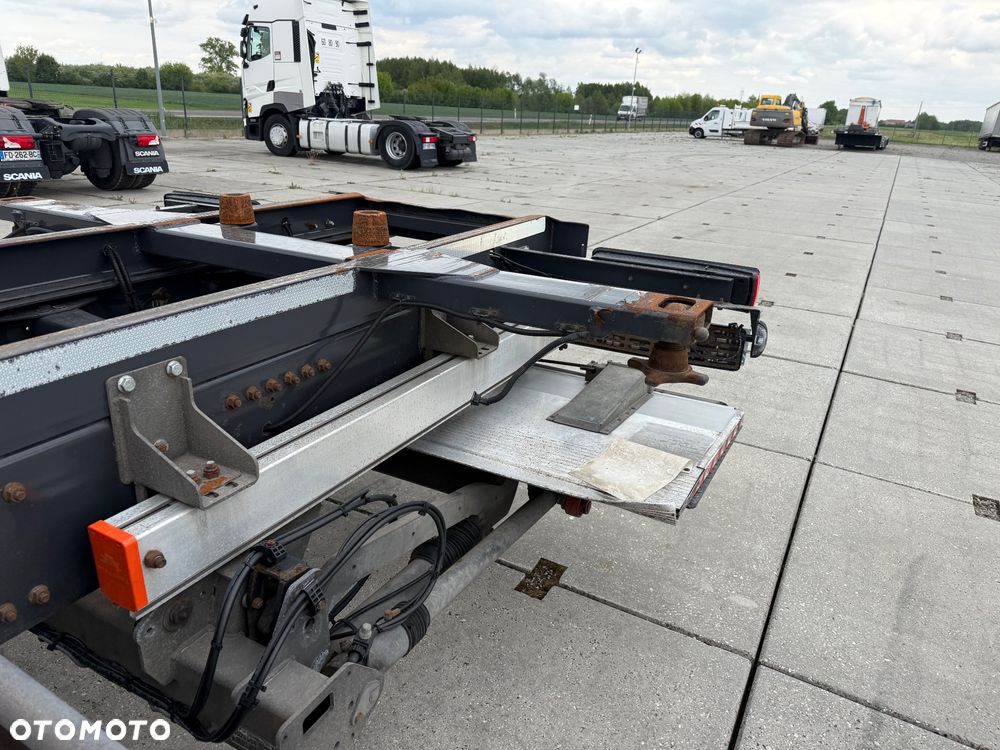Renault D 380 / POD KONTENERY / WINDA / DO ZABUDOWY / PRZÓD TYŁ PODUSZKA / SYPIALNA / SPROWADZONY / STAN BDB / / / - 16