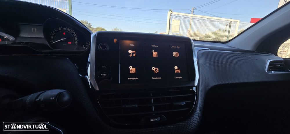 Peugeot 2008 1.2 PureTech Style - 31