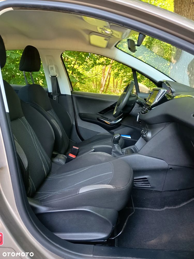 Peugeot 208 1.2 PureTech Active - 6