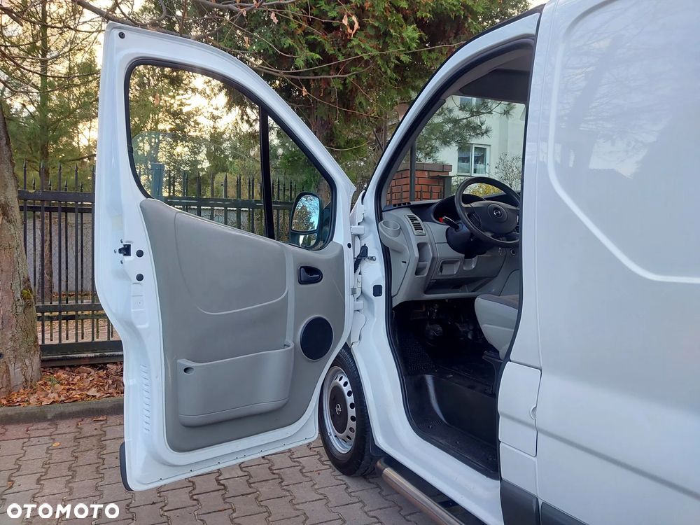 Opel VIVARO LONG - 13