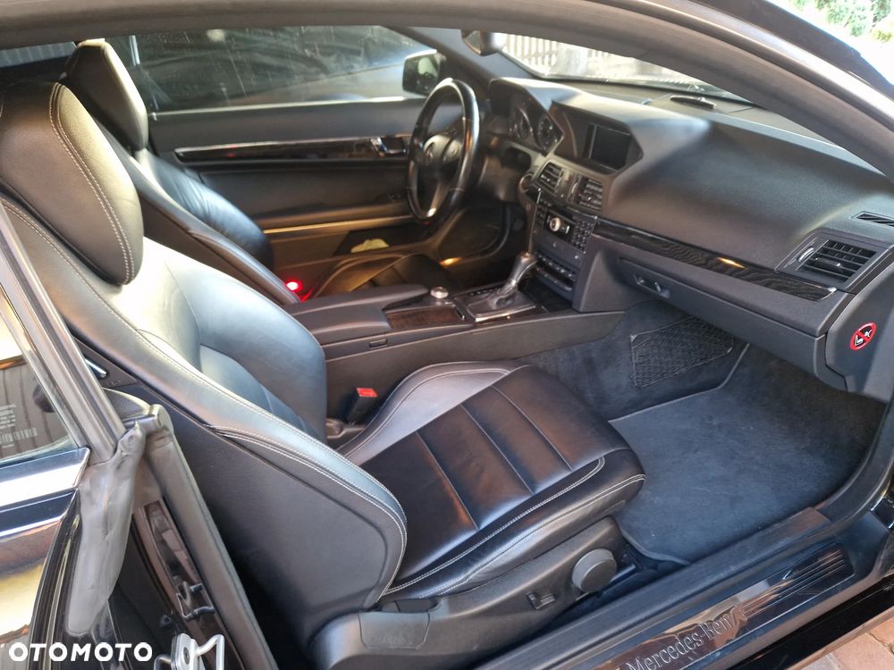 Mercedes-Benz Klasa E 250 CGI BlueEFFICIENCY Automatik Avantgarde - 17