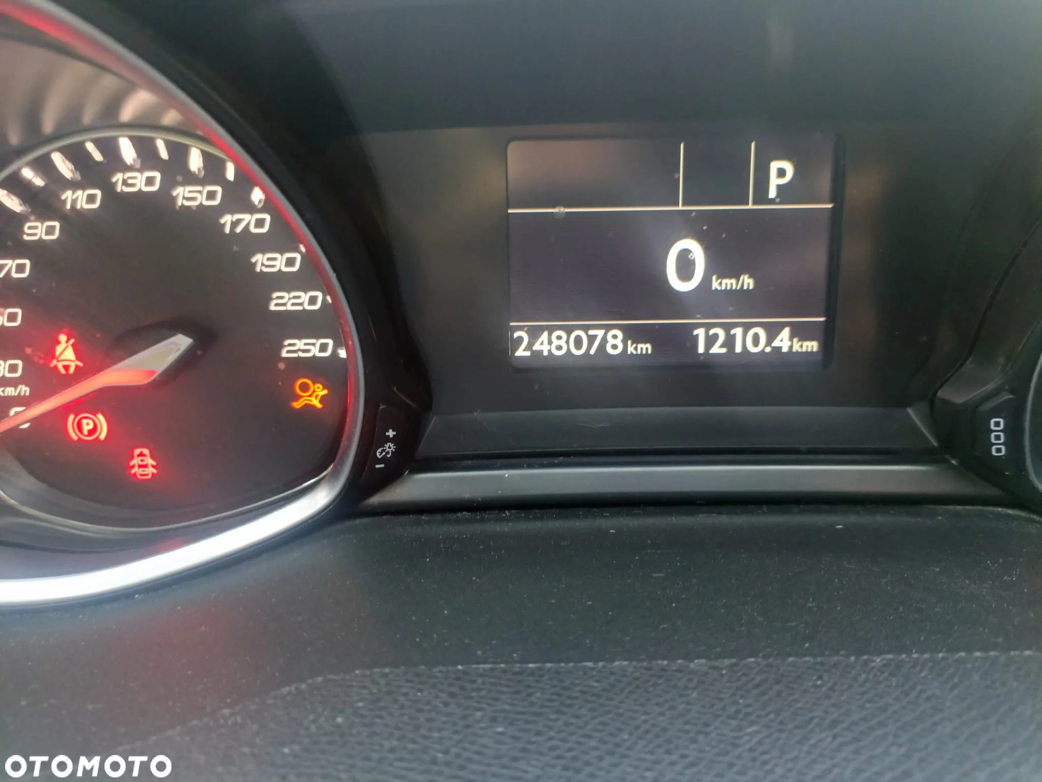 Peugeot 308 1.6 BlueHDi Allure S&S EAT6 - 19