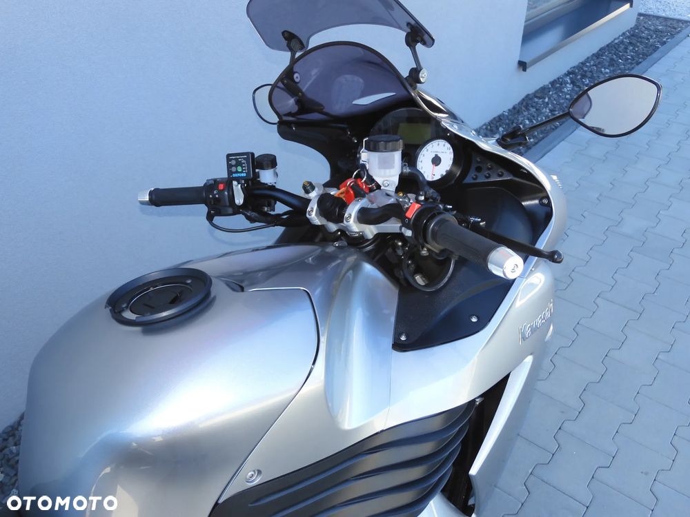 Kawasaki ZZR - 23