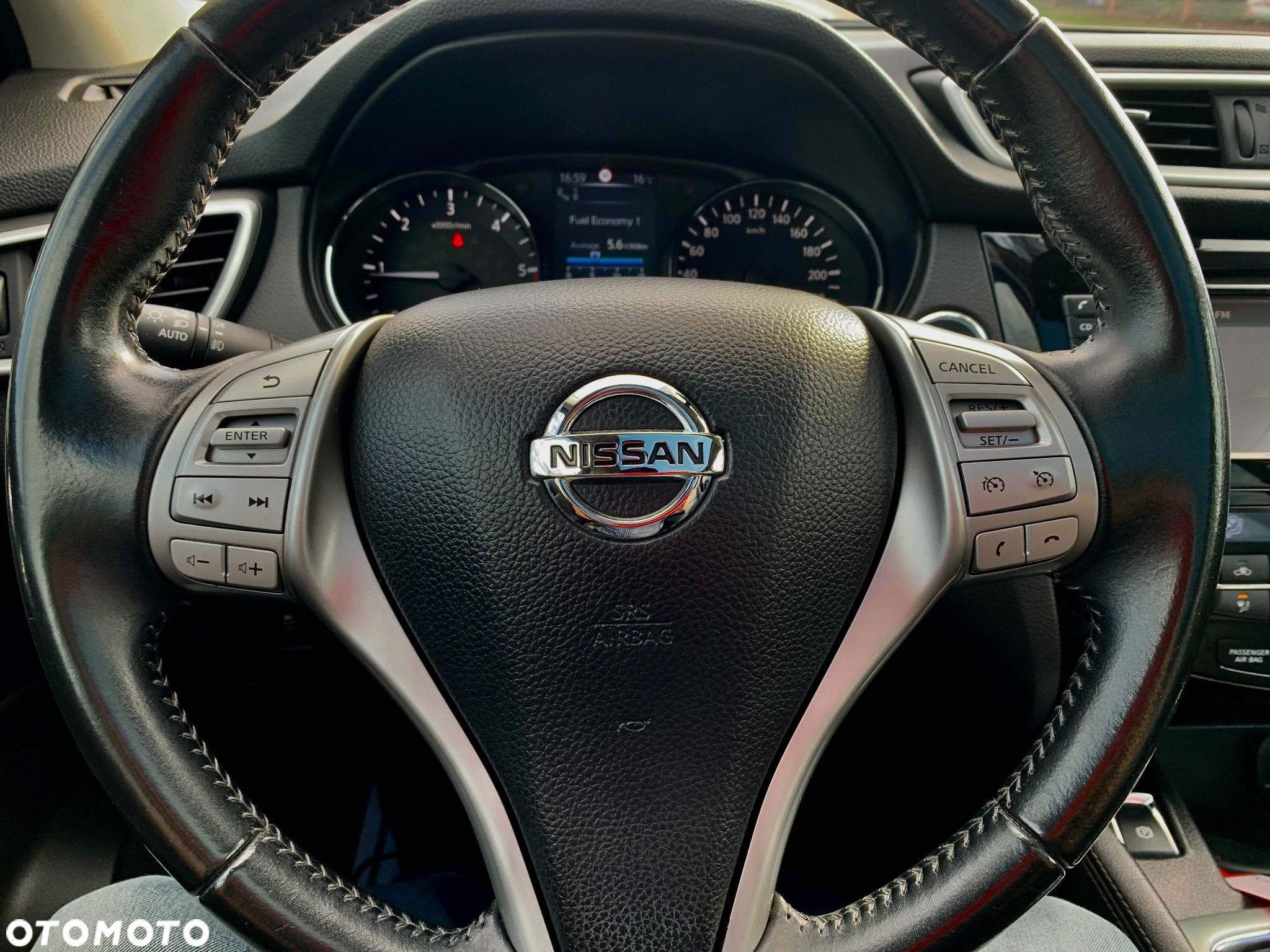 Nissan Qashqai 1.6 DCi Tekna EU6 - 22