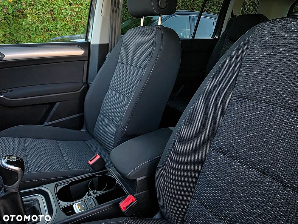 Volkswagen Touran 1.5 TSI ACT OPF Move - 20