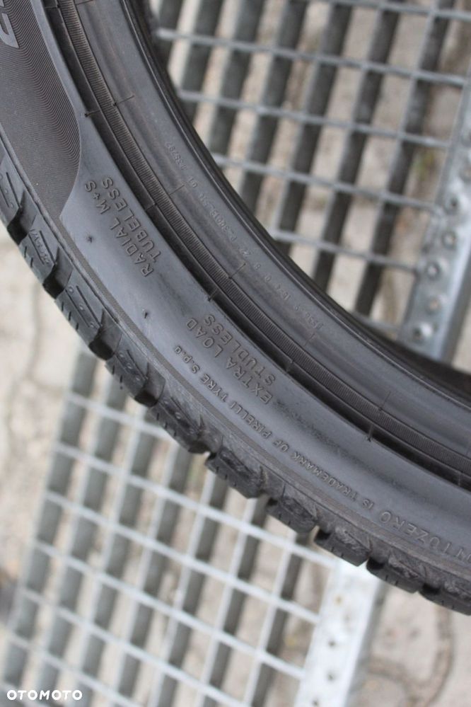 1x 255/35R21 98V XL PIRELLI WINTER SOTTOZERO 3 22r 7mm - 8