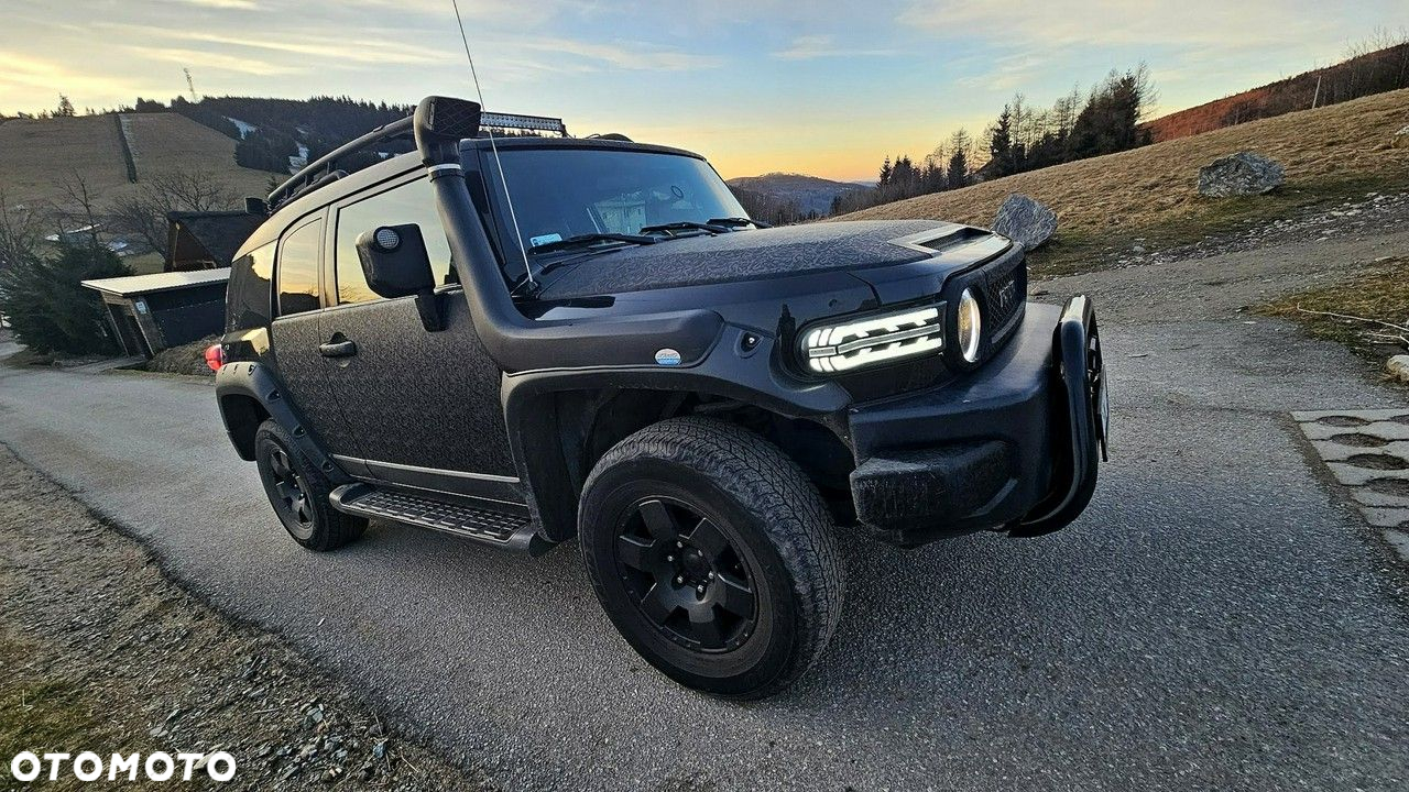 Toyota FJ - 12