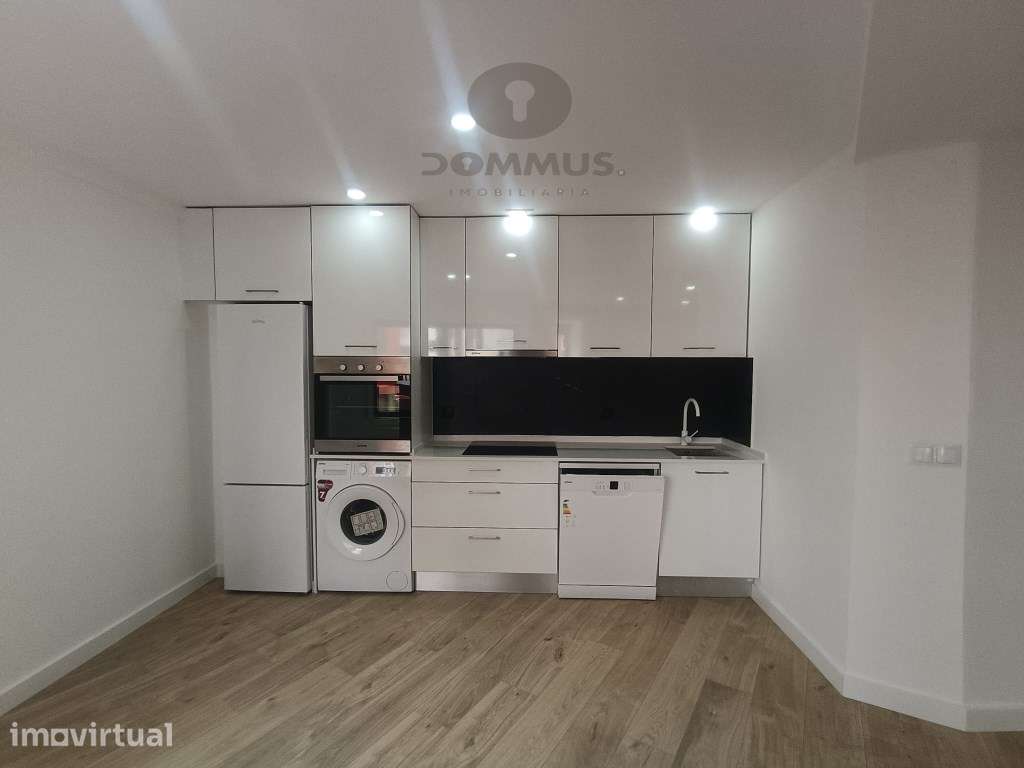 Apartamento T2 Totalmente Remodelado na Damaia - Grande imagem: 3/26