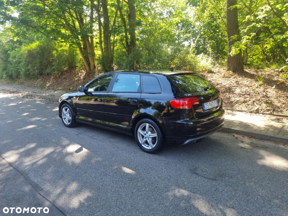 Audi A3 Sportback 1.6 FSI Ambition - 6