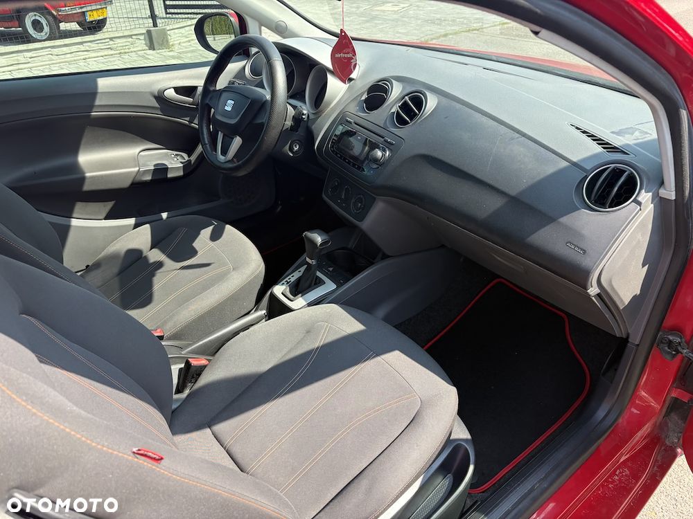 Seat Ibiza SC 1.6 16V DSG Sport - 15