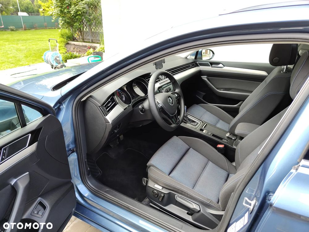 Volkswagen Passat - 26