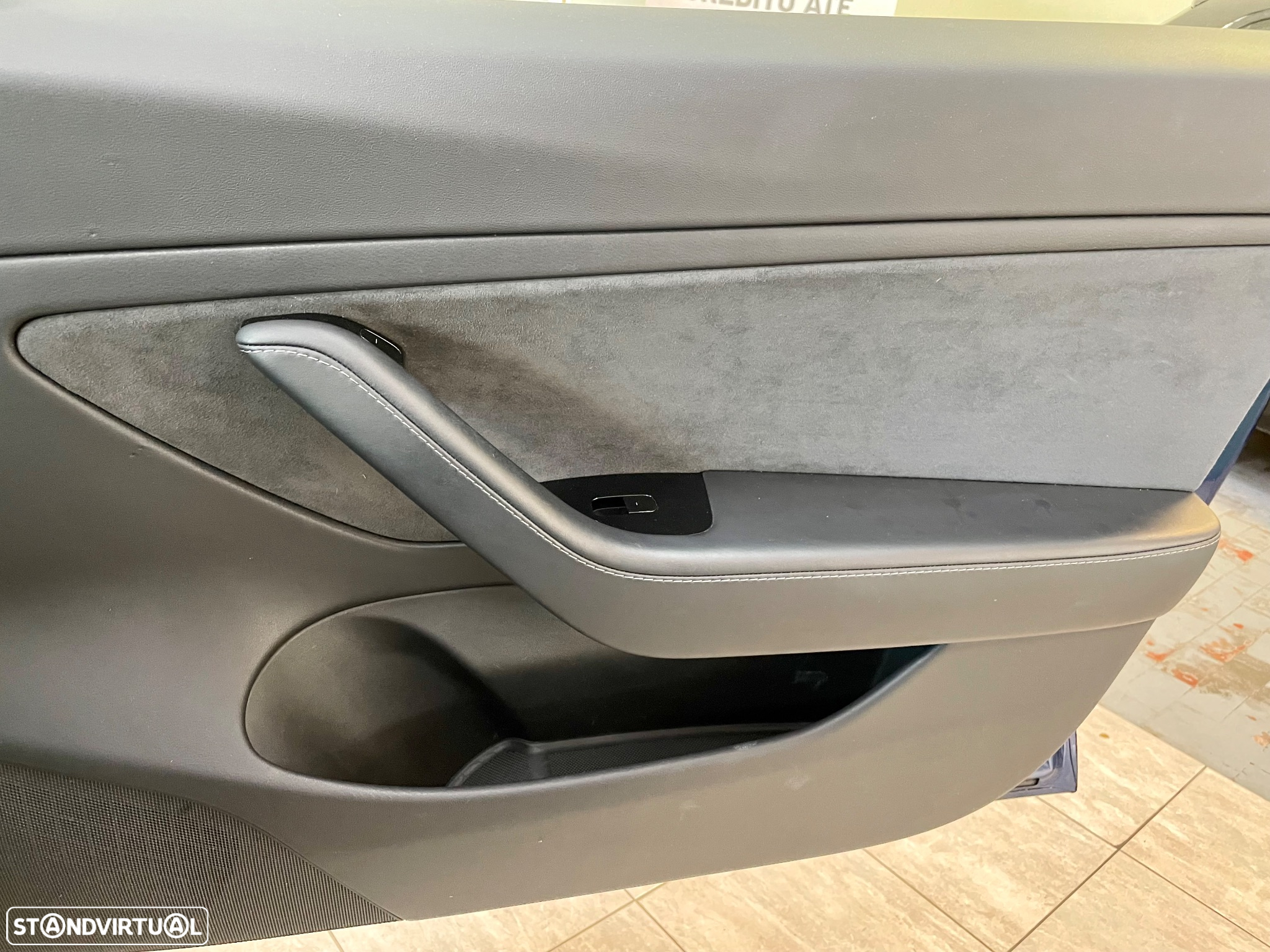 Tesla Model 3 Long-Range Dual Motor AWD - 32
