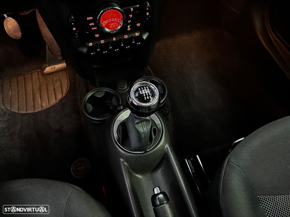 MINI 3 Portas Cooper D - 14