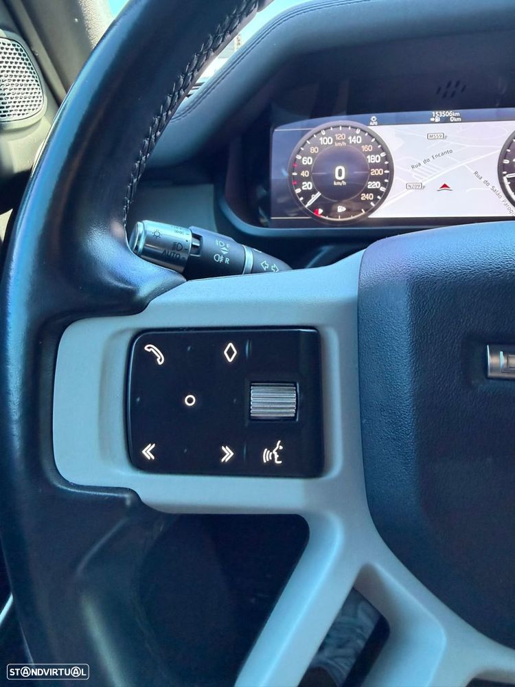 Land Rover Defender - 40