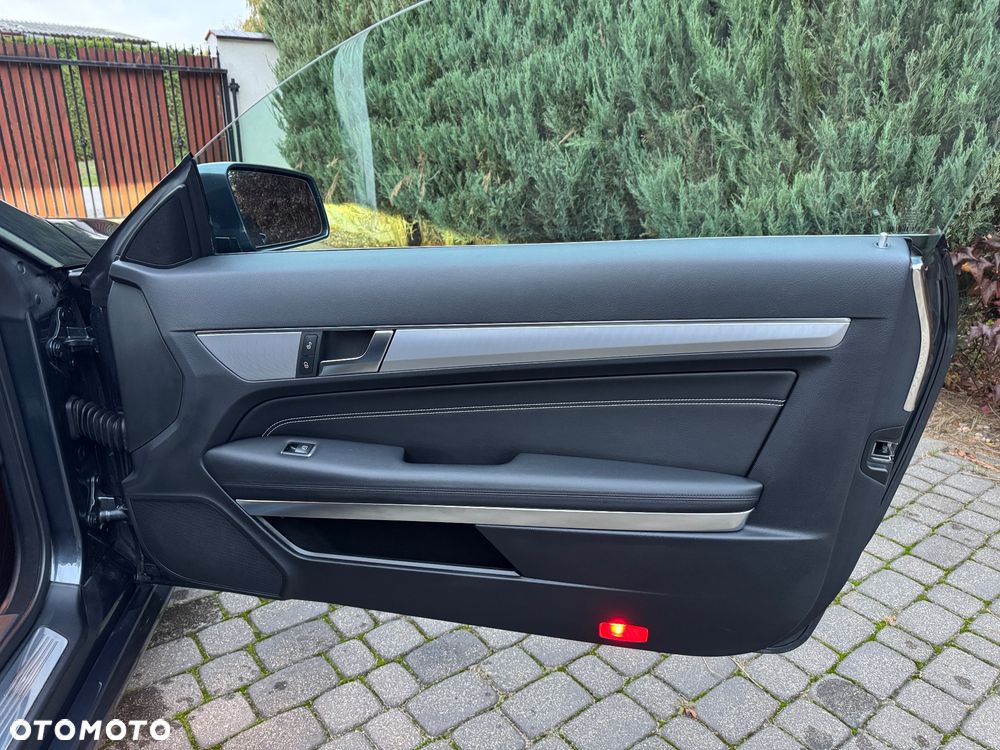 Mercedes-Benz Klasa E 220 CDI 7G-TRONIC - 29