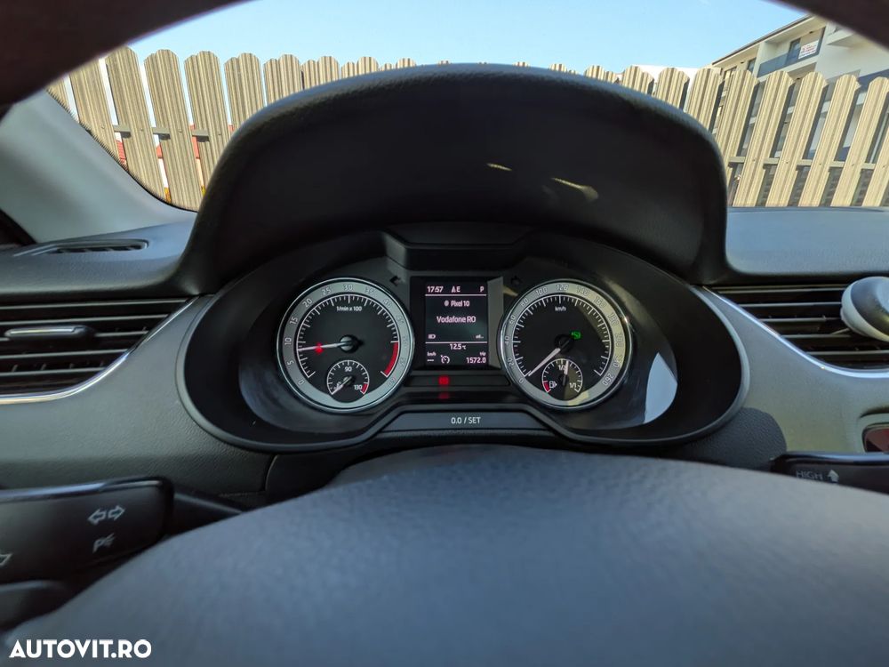 Skoda Octavia 1.6 TDI DSG Style - 7