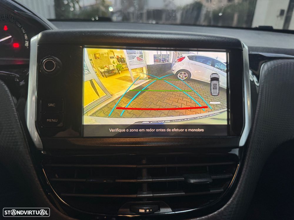 Peugeot 2008 1.2 PureTech Style - 11