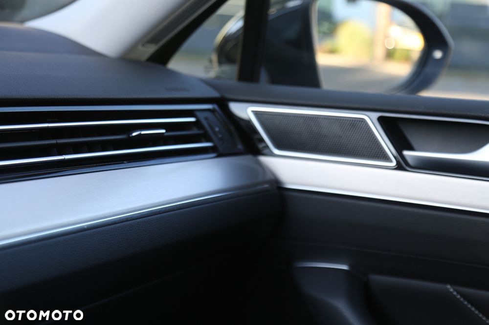 Volkswagen Passat 1.5 TSI OPF DSG Elegance - 9