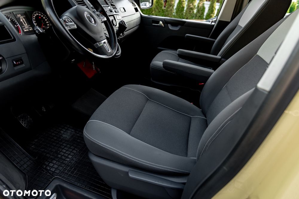 Volkswagen California - 17