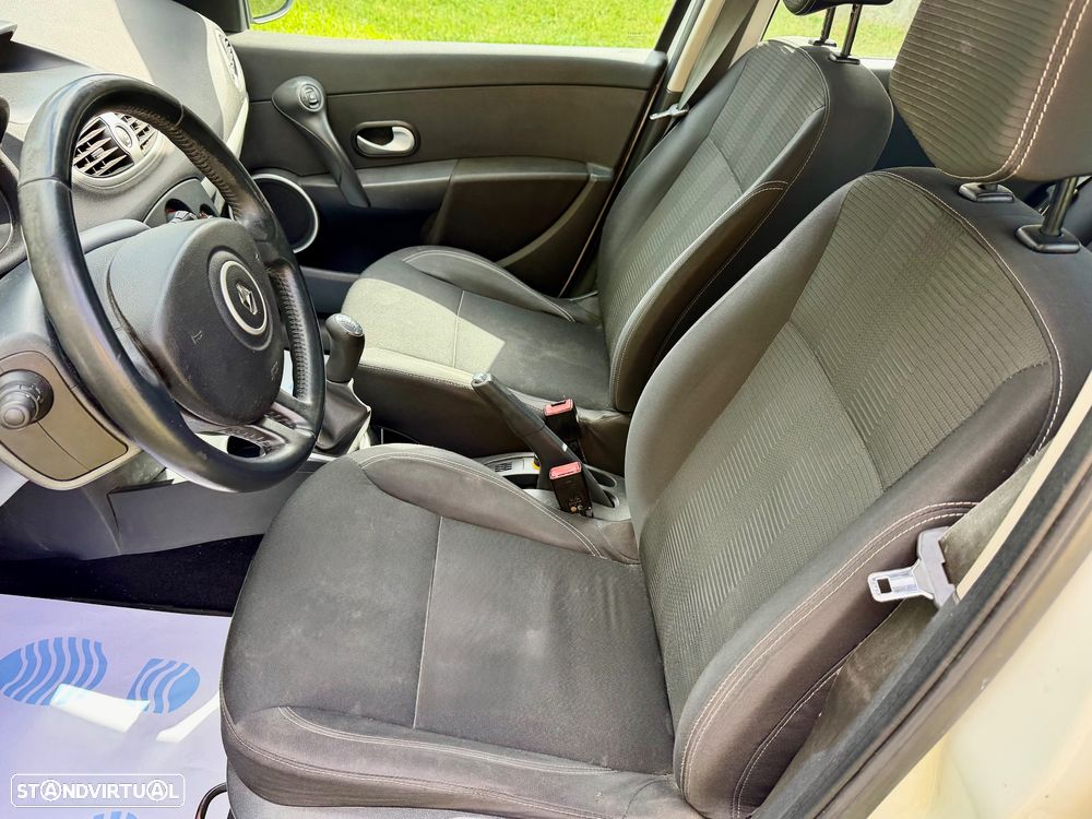 Renault Clio 1.5 dCi Dynamique S - 9