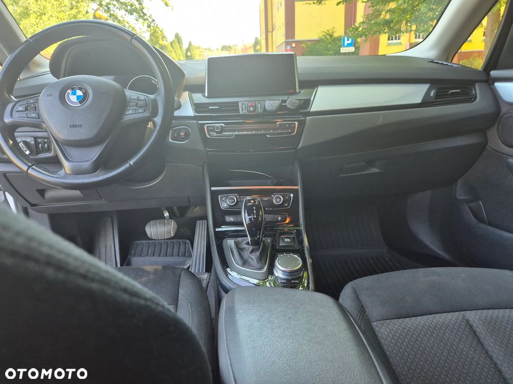 BMW Seria 2 218d Advantage - 14