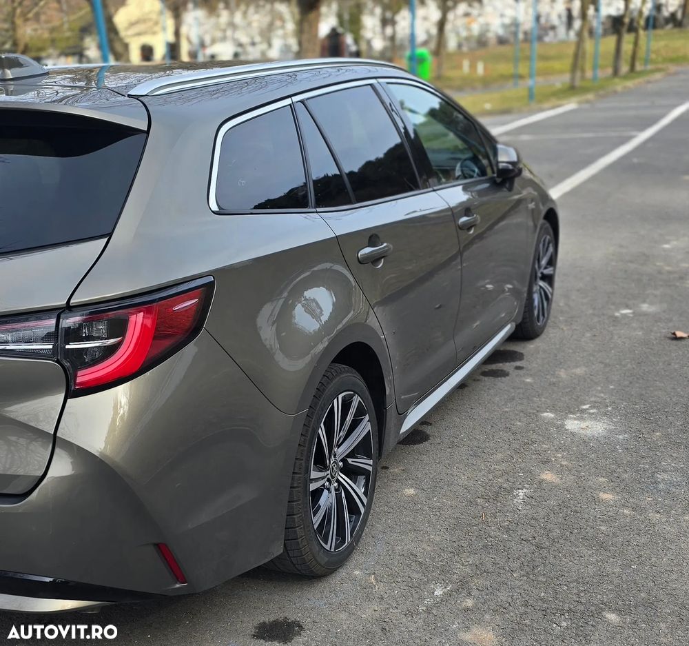 Toyota Corolla 1.8 HSD Business Plus - 5