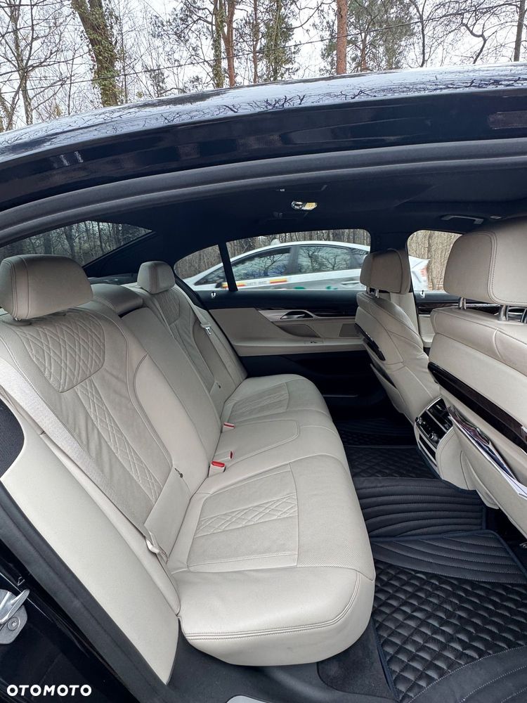 BMW Seria 7 - 22