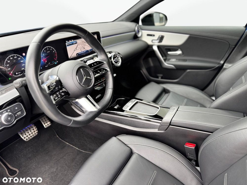 Mercedes-Benz Klasa A 200 AMG Line 7G-DCT - 12