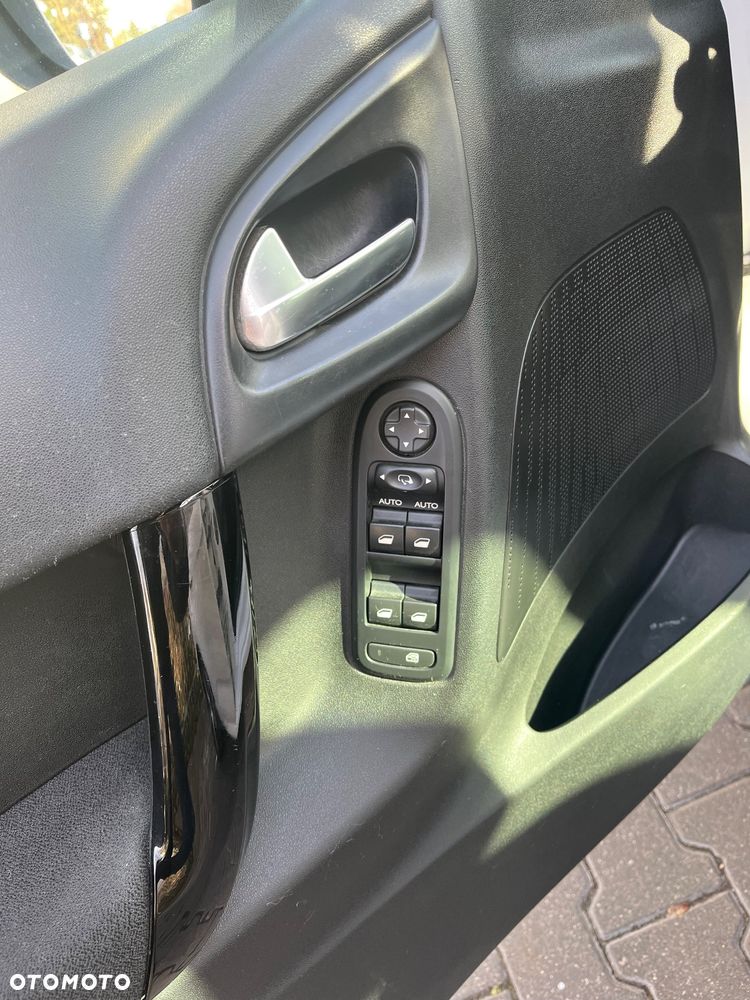 Citroën C3 1.2 e-VTi Exclusive ETG - 8