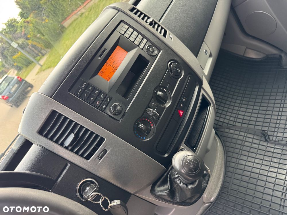 Mercedes-Benz Sprinter - 26