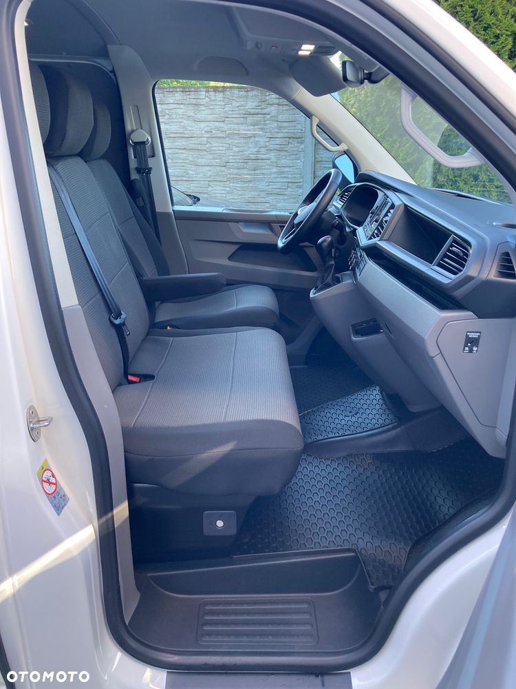 Volkswagen Transporter T6.1 - 22