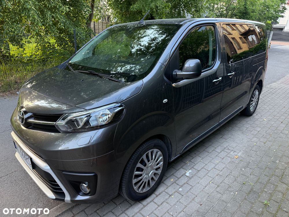 Toyota ProAce Kombi D-4D Medium 2,8t - 4