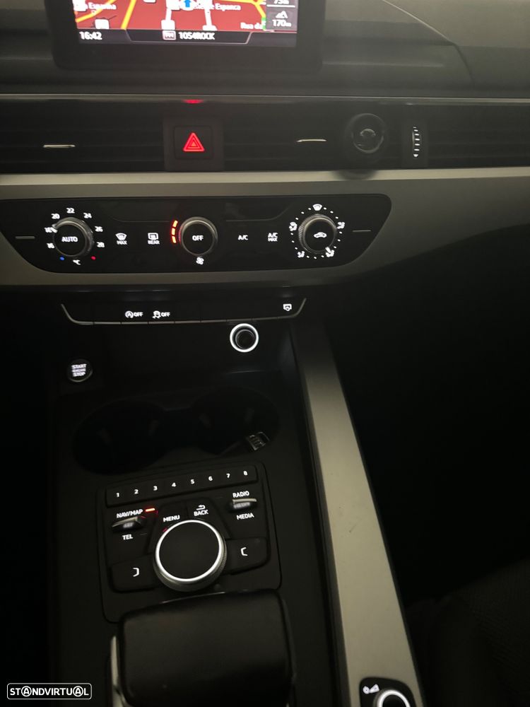 Audi A4 Avant 2.0 TDi Design S tronic - 21