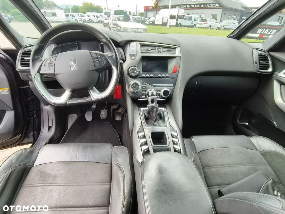 DS Automobiles DS 5 - 12