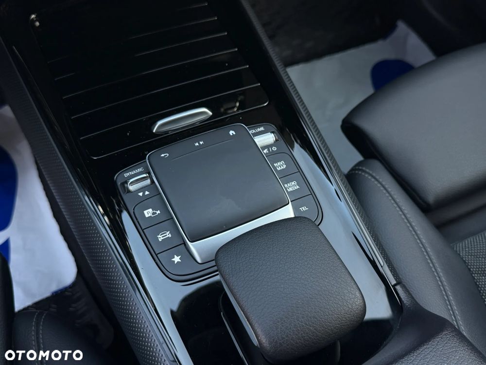Mercedes-Benz GLA 200 Style - 22