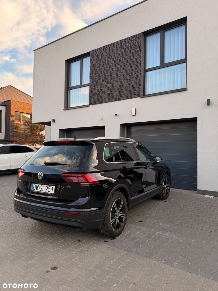Volkswagen Tiguan - 10