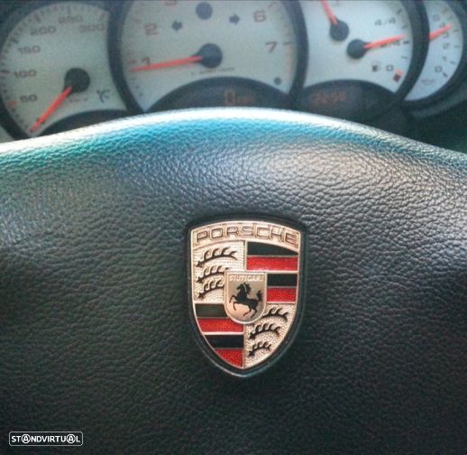 Porsche 911 (996) Carrera Coupé - 8