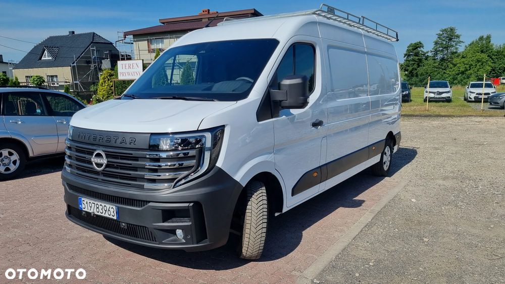 Nissan INTERSTAR - 1