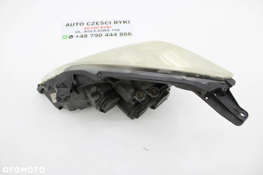 Opel Zafira B Lampa Prawy Przód Soczeka EU - 3