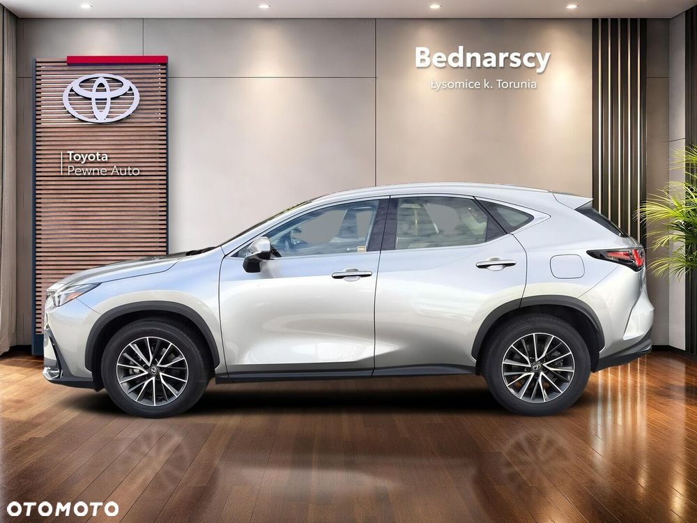 Lexus NX 350h Business AWD - 2