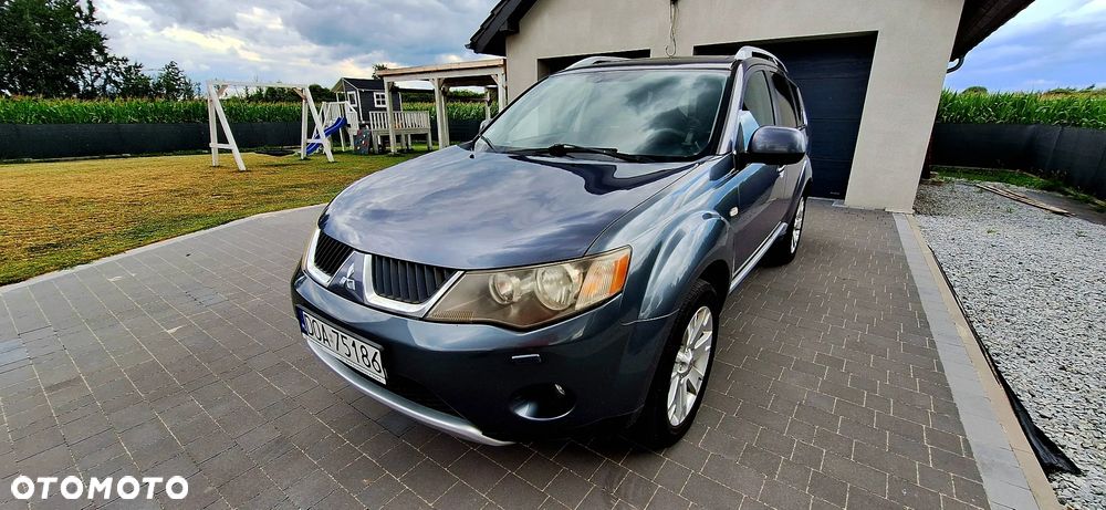 Mitsubishi Outlander 2.0 DID Instyle - 1