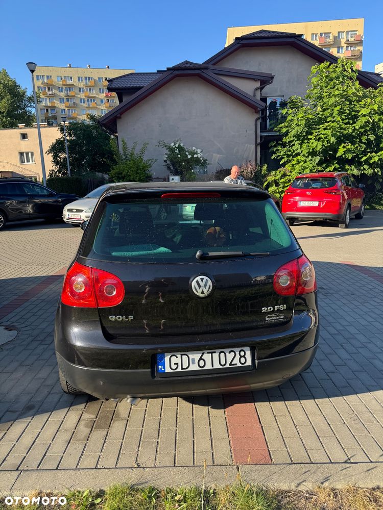 Volkswagen Golf 2.0 FSI Comfortline - 3