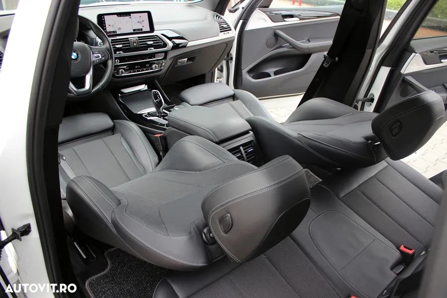BMW X3 xDrive20d AT Luxury Line - 11
