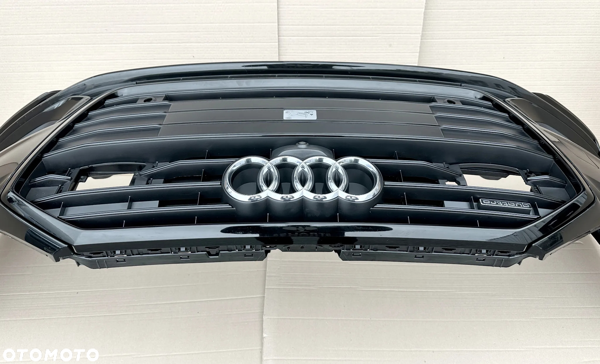 Zderzak przedni Audi A6 C8 4K0 S-Line, BLACK Line - przód Line - 12