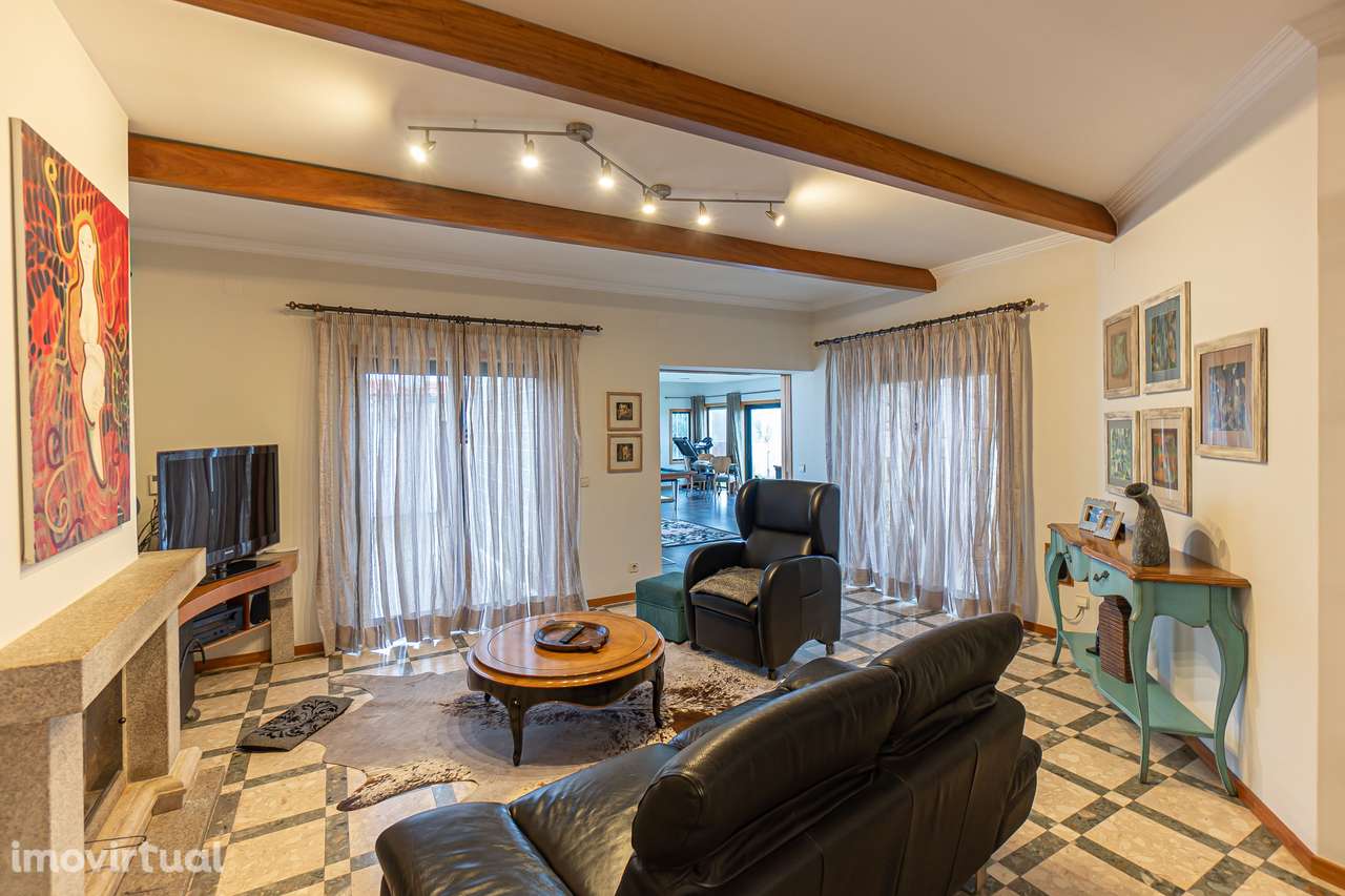 Moradia T3+1 Renovada com Vista Mar em Esmoriz - Grande imagem: 4/34