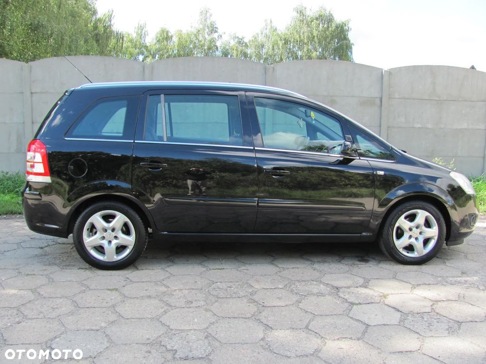 Opel Zafira - 11