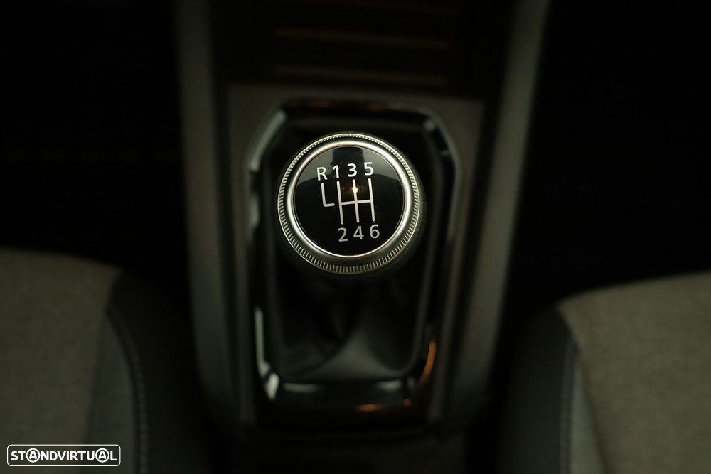 Renault Clio 1.0 TCe Evolution - 12